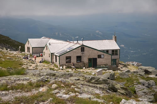 Lakes of the Clouds hut